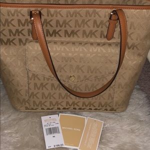 Micheal Kors Tote 🔥🔥‼️😍